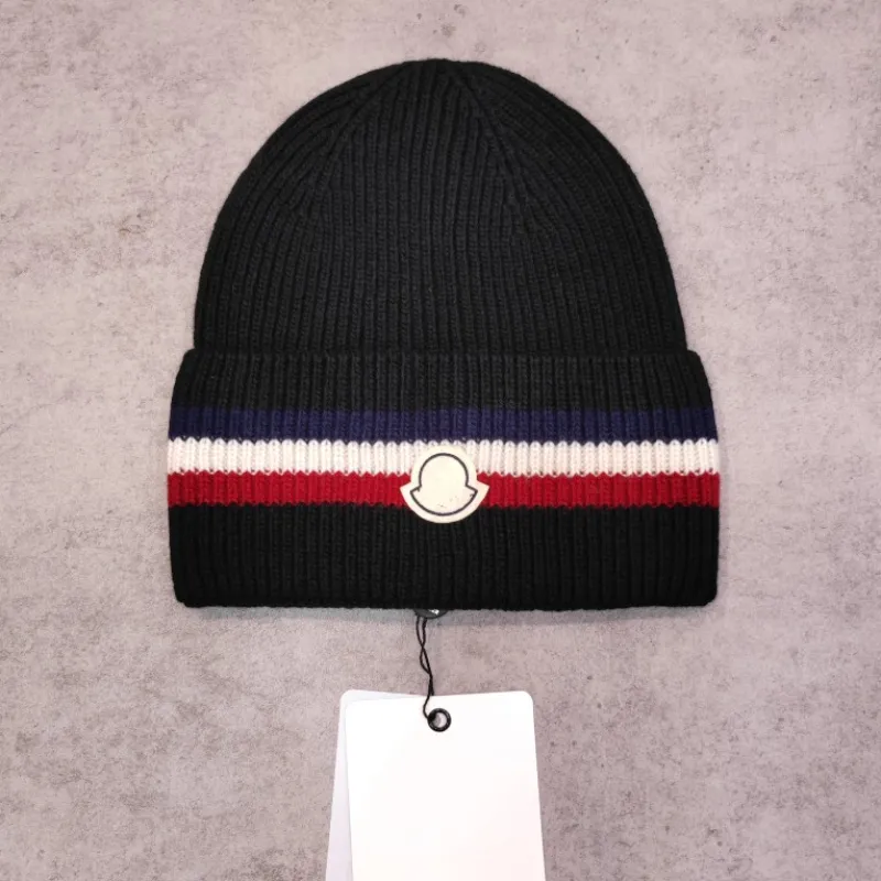 Designer 100% Wool Sticked Hat Moncier High Quality Workmanship Warm Knit Hat Indoor and Outdoor Wear Classic Trend Blue White Rands 2496