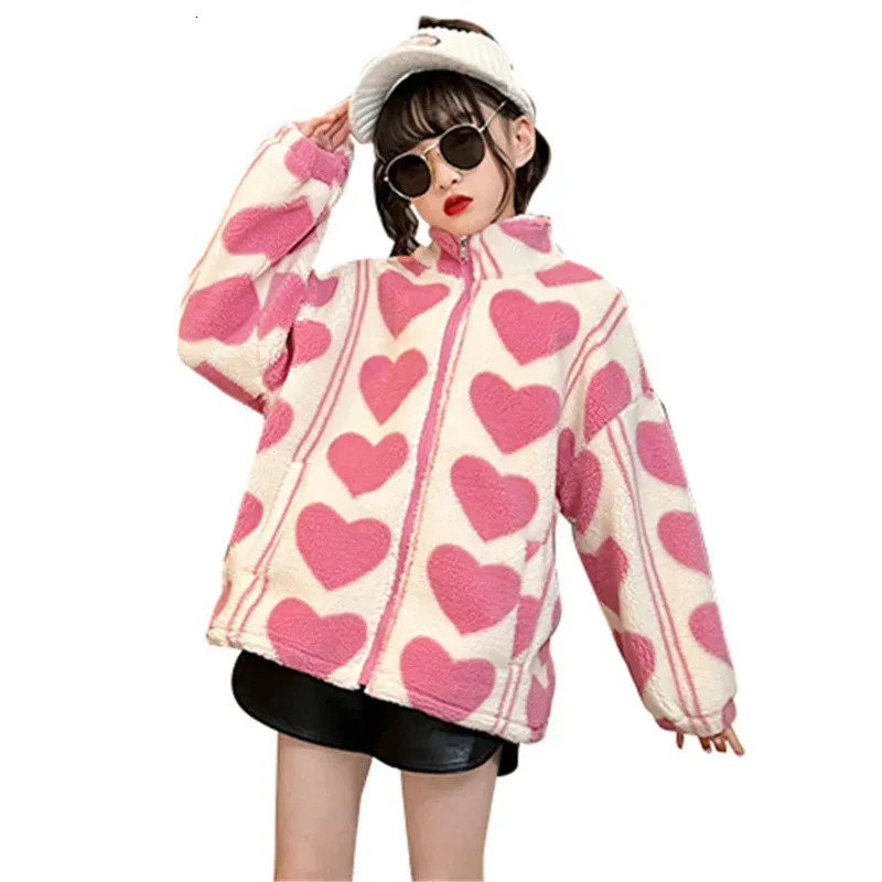 子供用ウールジャケット冬の韓国衣料ファッションハートパターンフェイクファーコートキッズガールズ6 7 8 9 10 11 12 13 14歳231008