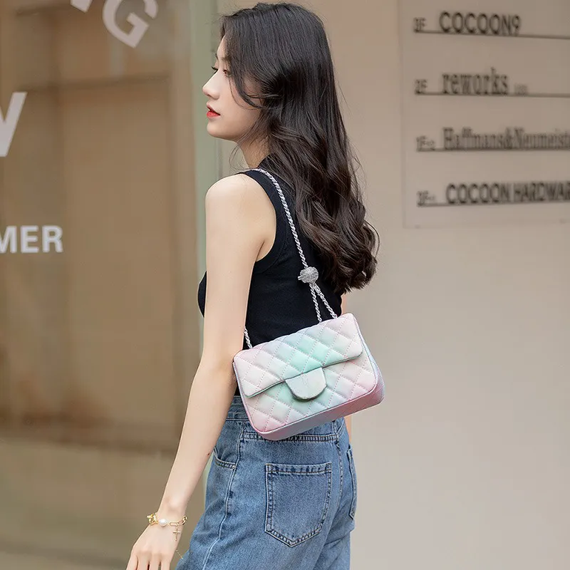 Designer-Tasche, kleiner Umhängetaschen-Rucksack, Einkaufstasche, Umhängetasche, Messenger-Schultertaschen für Damen, lässige Sommer-Dame, Ketten-Schulterhandtaschen, Designer-süße Einkaufstasche