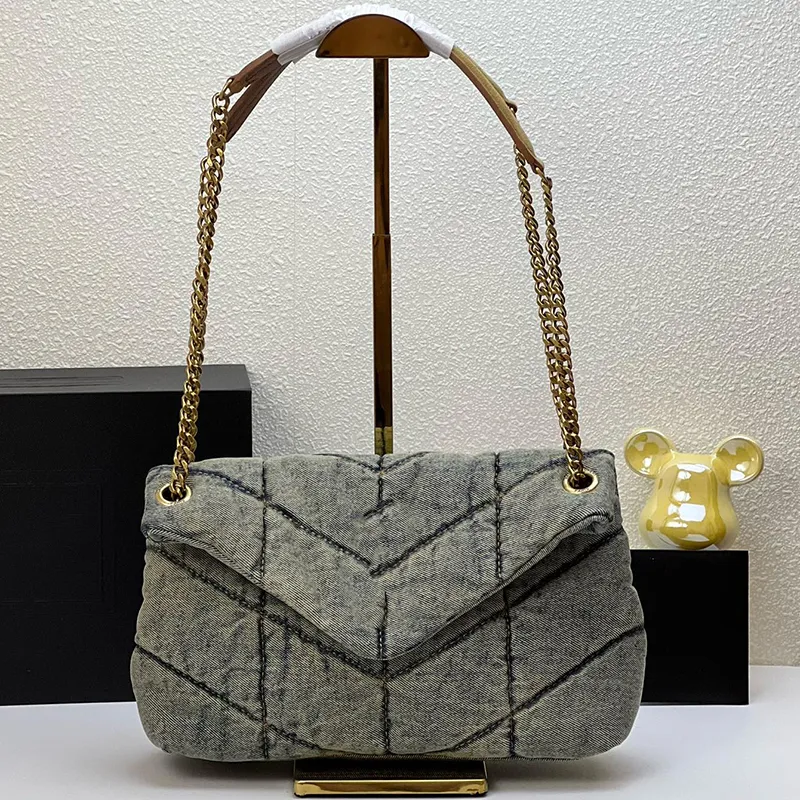 Luxurys läderdesignväska Tygväskorna handväska ryggsäck handväska kvinnor väskor handväska koppling messenger guld svart tygväska crossbody plånböcker