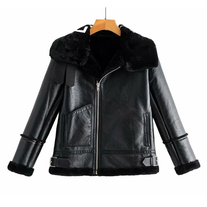 新しい秋の冬のデザインファッション女性のフェイクラムファーパッチワークレタープリントスエードレザーウォームジャケットコートプラスサイズS M L 230J