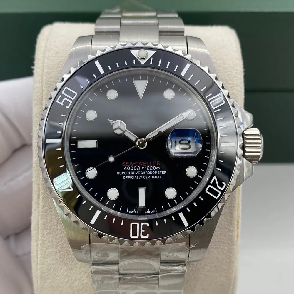 AAA+ 3A+ Kvalitet Sea-Dweller DSSD M126600-0002 Klockor 43mm män Automatisk menchanisk rörelse Sapphire Glass med originalgrön låda Watch 01