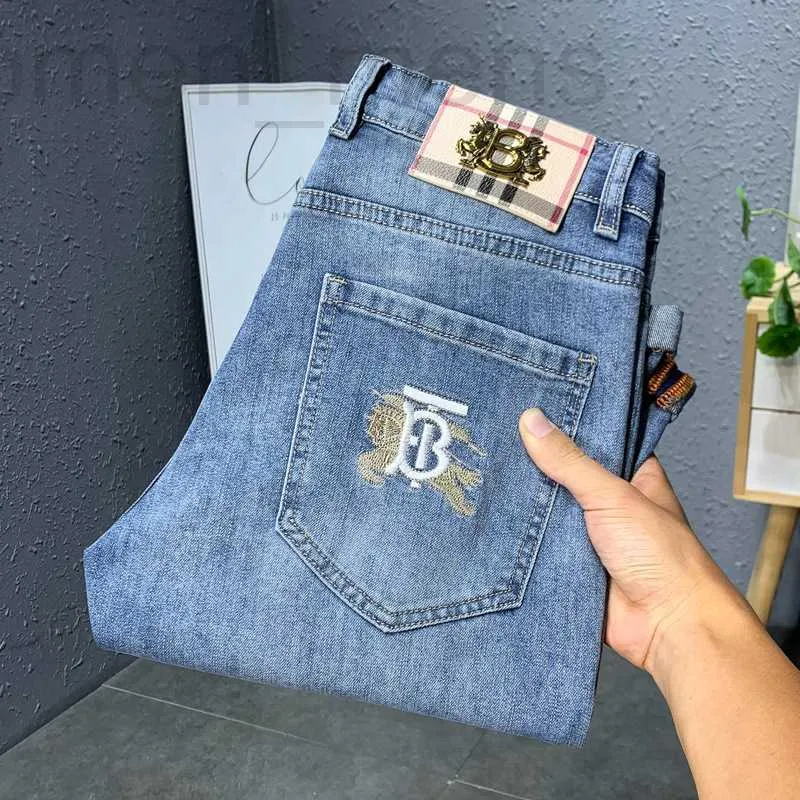 Herr jeans designer europeisk höst och vinter ny tb broderi elastisk smal passform små fötter trendiga märke mode tjock nbmo