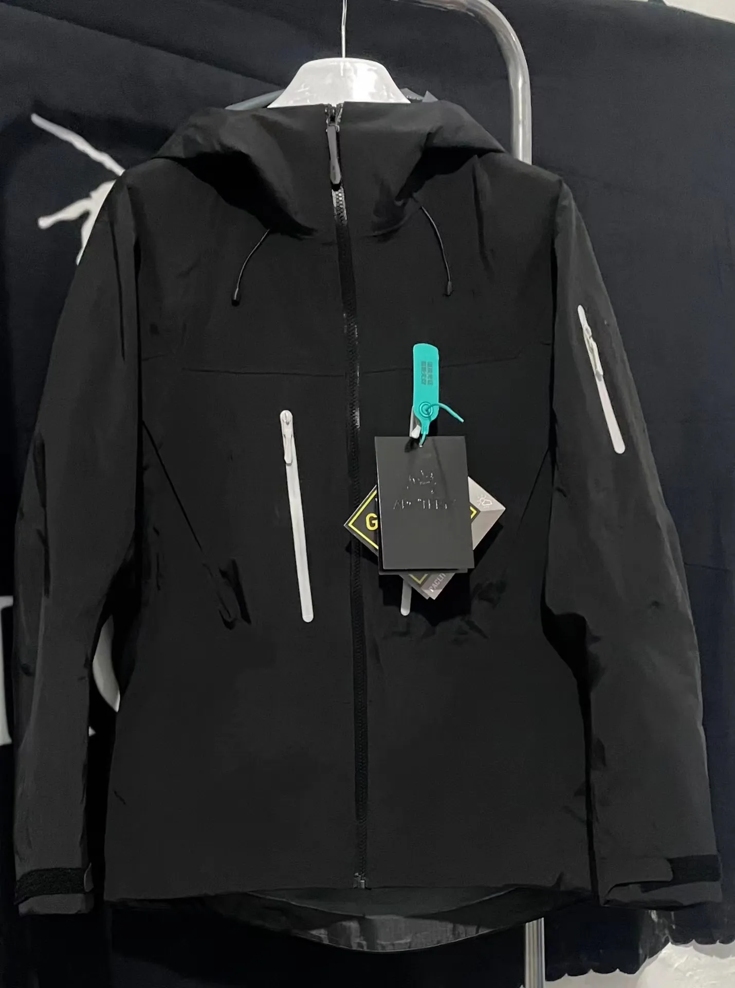 Warm lightweight mens online jacket