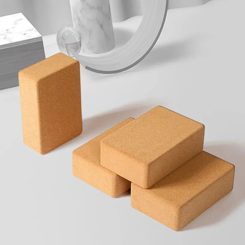 Lot de 2 blocs de yoga en liège 100% naturel - Hatha Klotz aussi pour les débutants Lot de 2 blocs de yoga en liège 100% naturel - Hatha Klotz aussi pour les débutants