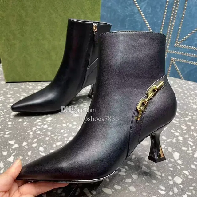 Botas nuas de corrente de hardware, sapatos de couro com salto baixo e zíper para combinação confortável com várias roupas botas de combate de tornozelo 35-42