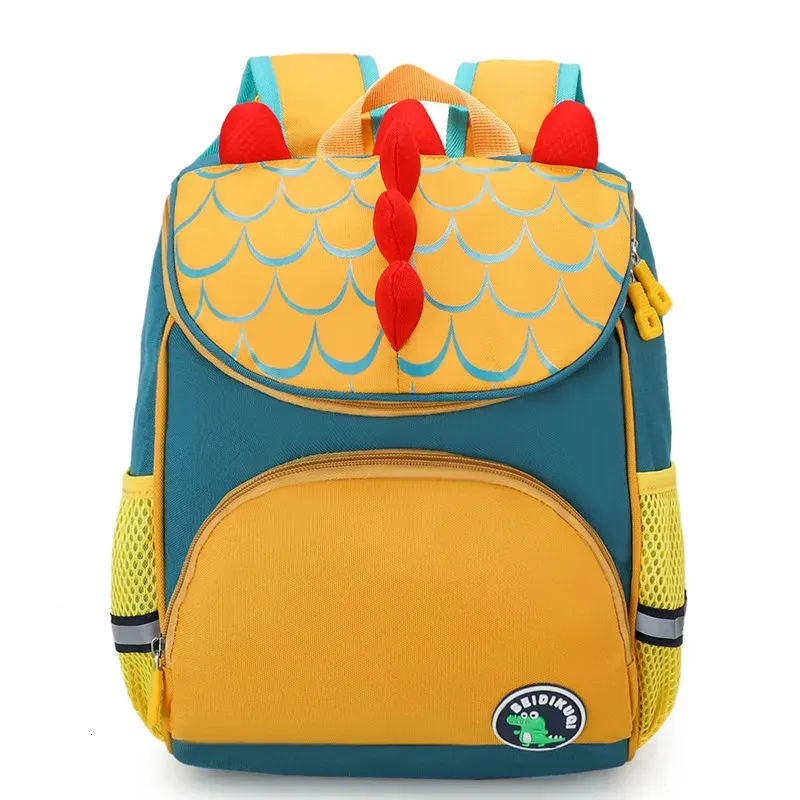 Okul çantaları tarzı okul çantası karikatür dinozor çocuk backpack anaokulu okul çantası erkek ve kız bebek büyük kapasite 231006