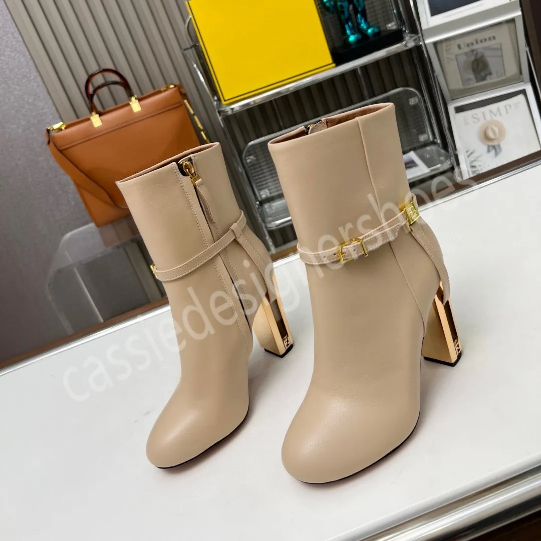 2024 Stivaletti da donna Punta tonda Stivali con cerniera da donna Designer di marca Vera pelle femminile Abito da passerella Scarpe da festa Botas per le donne