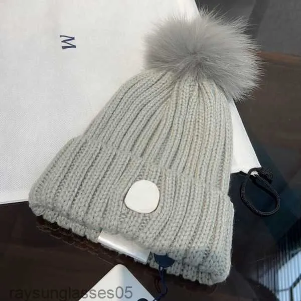 2023 Nuovo cappello casual Designer Beanie Hat Outdoor Cappello in cashmere Cappello lavorato a maglia Classico lusso Autunno e inverno Wear Cappello Beanie da donna4fhq