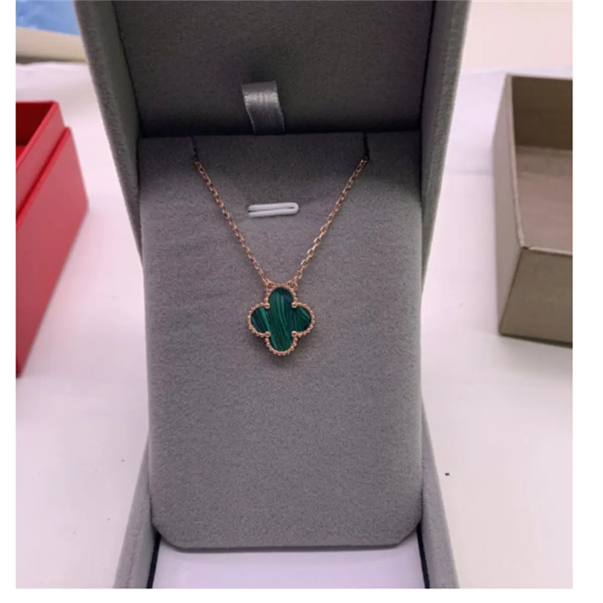 Four Leaf Clover Necklace Classic Four Leaf Clover Necklaces Pendant Stainless Steel Plated 18K For Women Girl Holiday River Plate 925 Sterling Silver 683