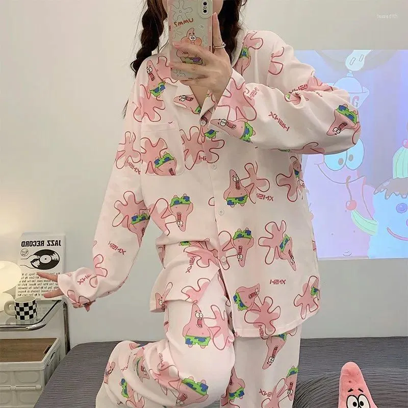 Kvinnors sömnkläder Sanrios Hellokittys kawaii tecknad pyjamas för kvinnor vår och höst söt söt stjärntryck långärmad hemkläder