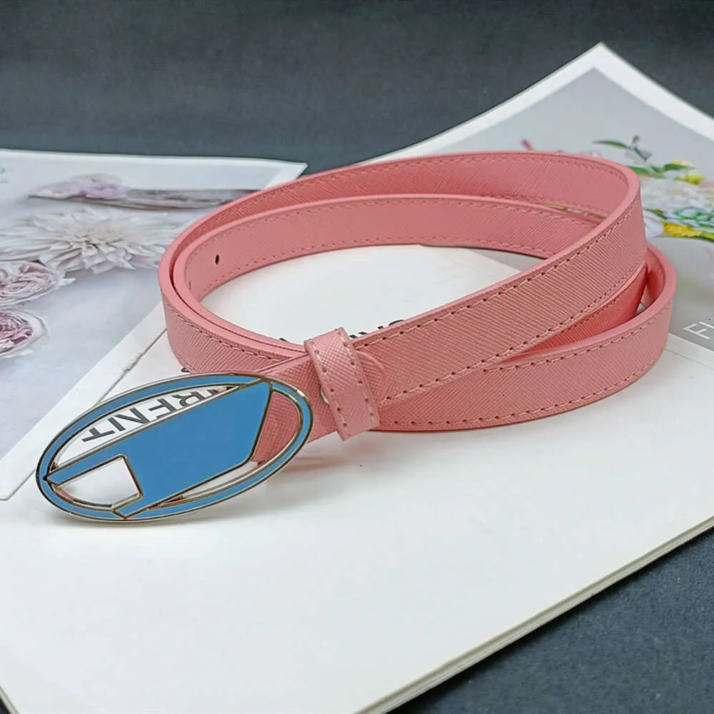 Cintura di design di lusso Cintura in pelle da donna di moda Larghezza 2,0 cm Fibbia liscia con lettera di colore classico con cintura casual in jeans vestito Commercio all'ingrosso