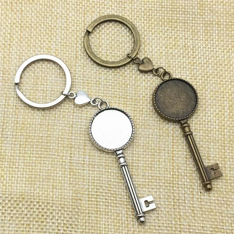 キーチェーンラブピーチハートクローバーキーシェイプカボチョンベースフィットラウンド20mm dia diy keychain亜鉛合金リングジュエリーの発見