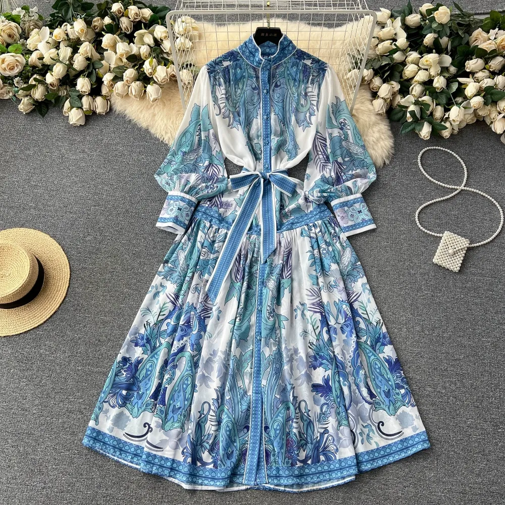 Vestido estampado de manga lanterna estilo palácio europeu e americano estilo retrô com design sofisticado com renda e saia grande de peito único