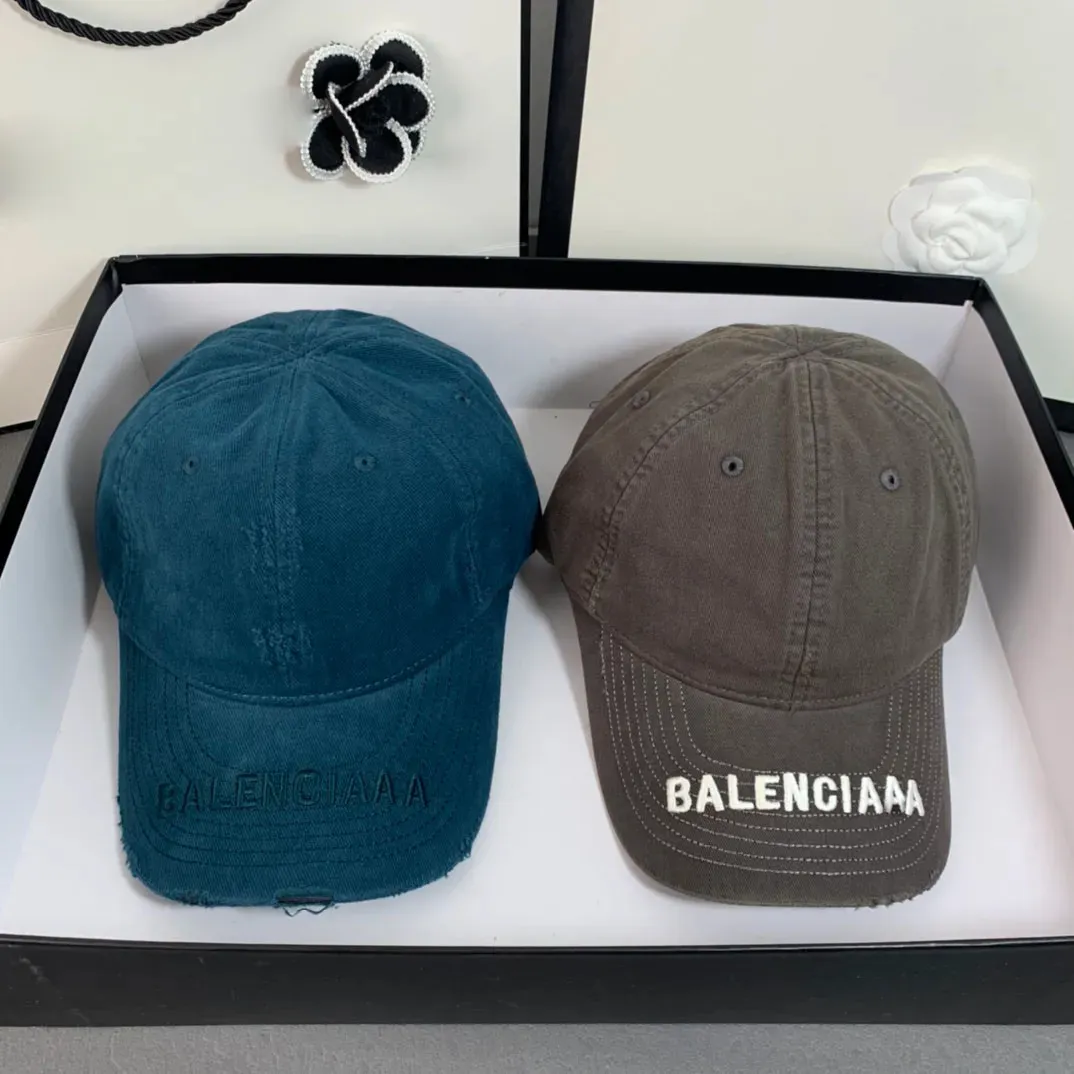 Regalo di Natale Desinger balencaigaities Regali di Natale per uomo e donna casquette sport denim strappato Ball Caps tinta unita B lettera outdoor coupl