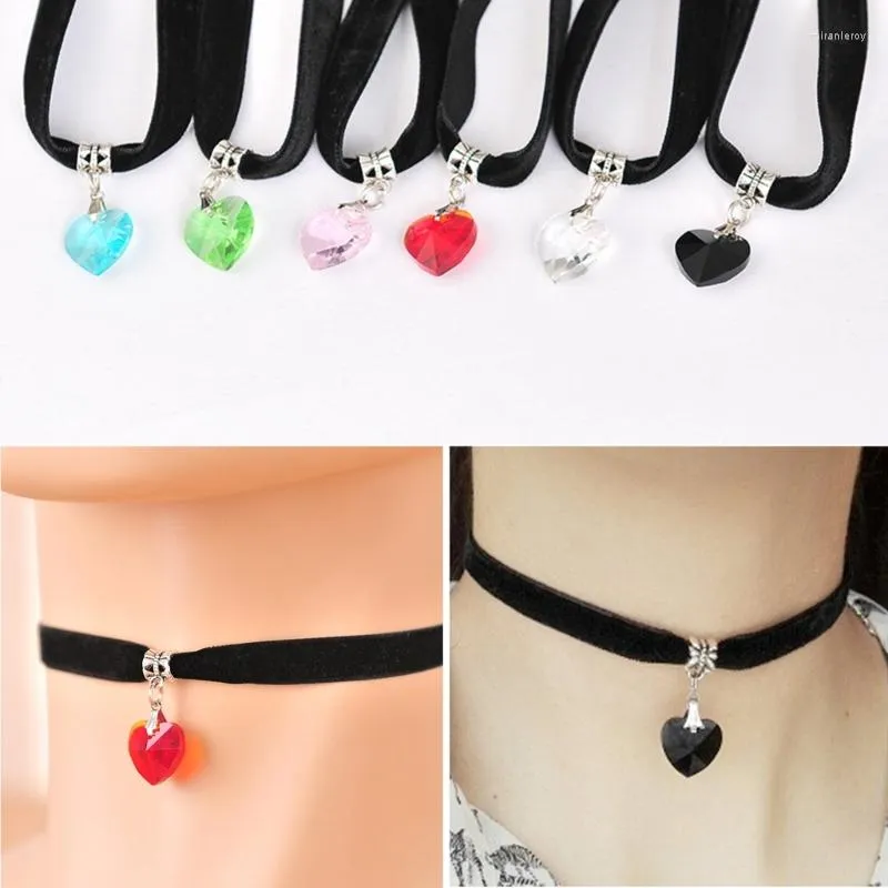 Pendant Necklaces Fashion Sexy Black Velvet Chokers Punk Style Statement Crystal Love Hearts Necklace For Women Party Jewelry Y08E