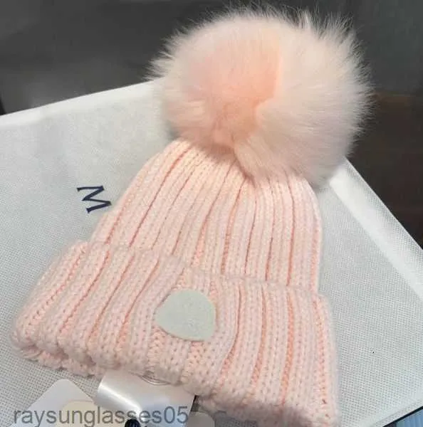 2023 New Casual Hat Designer Beanie Hat Outdoor Cashmere Hat Knitted Hat Classic Luxury Autumn and Winter Wear Women's Beanie Hatkqfx