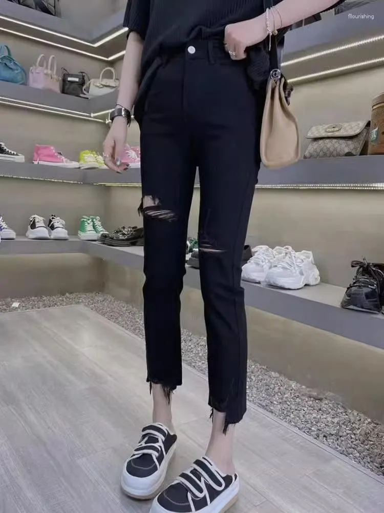 Jeans da donna 2023 Primavera e autunno Dimagranti Pantaloni strappati neri Plus-size Tubo di fumo Denim Trend Y2k