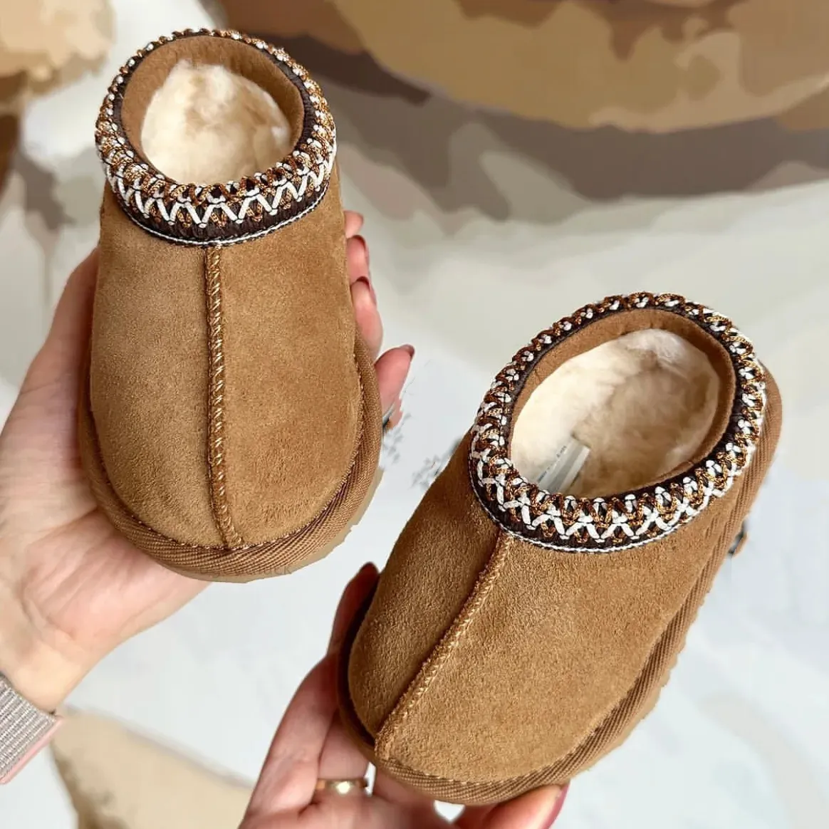 Designer Fashion Kids Toddler Tasman tofflor Tazz Baby Boots Chestnut Fur Slippers Sheepskin Shearling Classic Ultra Mini Boots Winter Slippers ull liten stor