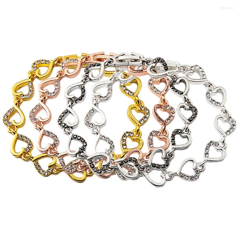 Braccialetti con ciondoli 4 pezzi Decor Catena da polso Gioielli Bracciale a cuore Donne Selvagge Semplici Ragazze Lady Miss