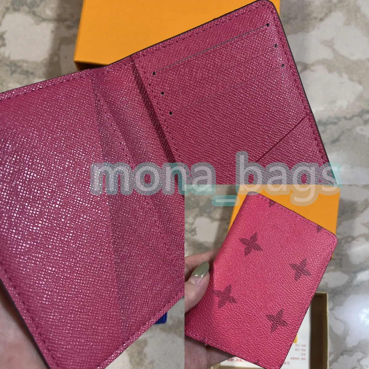 Kvinnliga män Designerkortshållare Pass Purses Credit Coin Holder Lady Wallet Flower Printing Card Holder Real Leather Unisex Purse Cover för passhållare