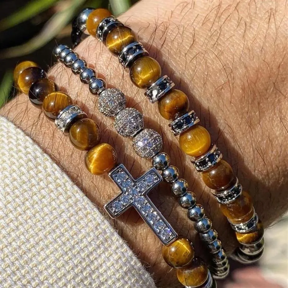 Bracciale da uomo di lusso Set CZ Pave Cross Charm Pietra naturale Occhio di tigre Perline Macrame Amicizia Fili di perline regolabili267z