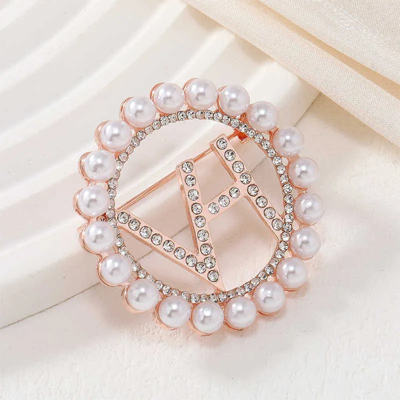 Designer Luxury Brooch Korean Version of Xiaofeng Digit 5 Brooch Pearl Rhinestone Letter Brooch Mother's Gift Anti Fading Pin Accessories