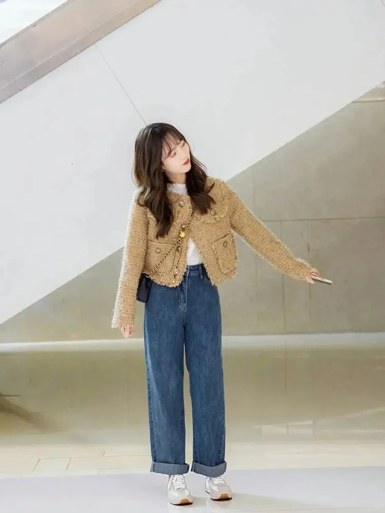Womens Short Tweed Jacket With Tassel Fringe – From Kong003