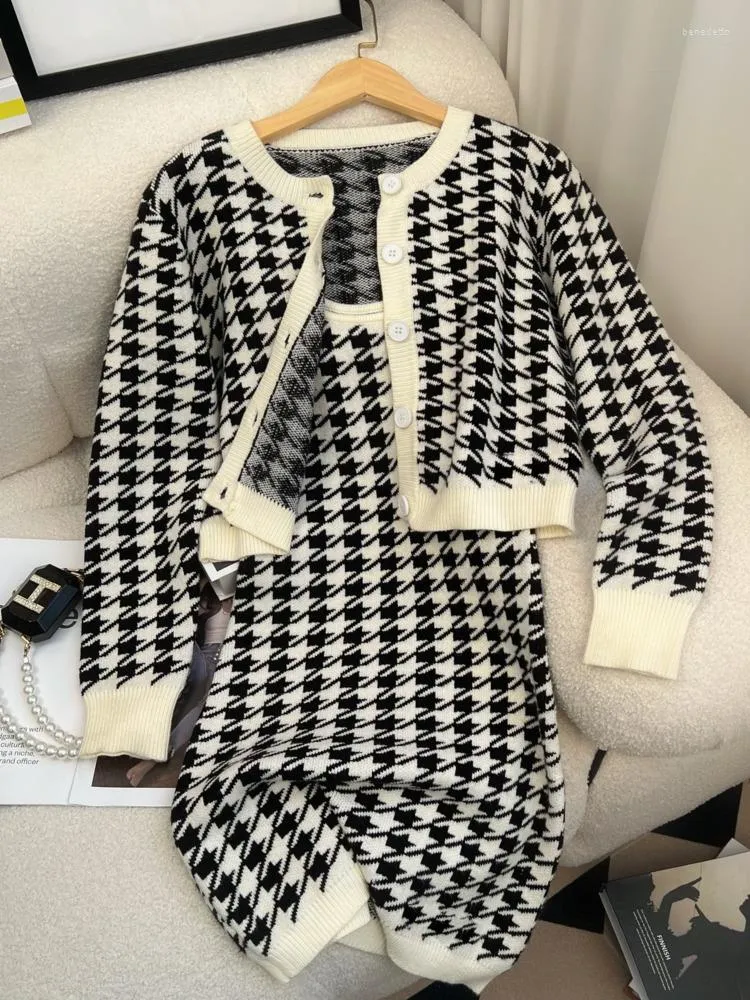 Werk Jurken Herfst Vrouwen Gebreide Sets 2 Stuk Koreaanse Mode Ronde Hals Plaid Vest Jas En Sling Suits Femme