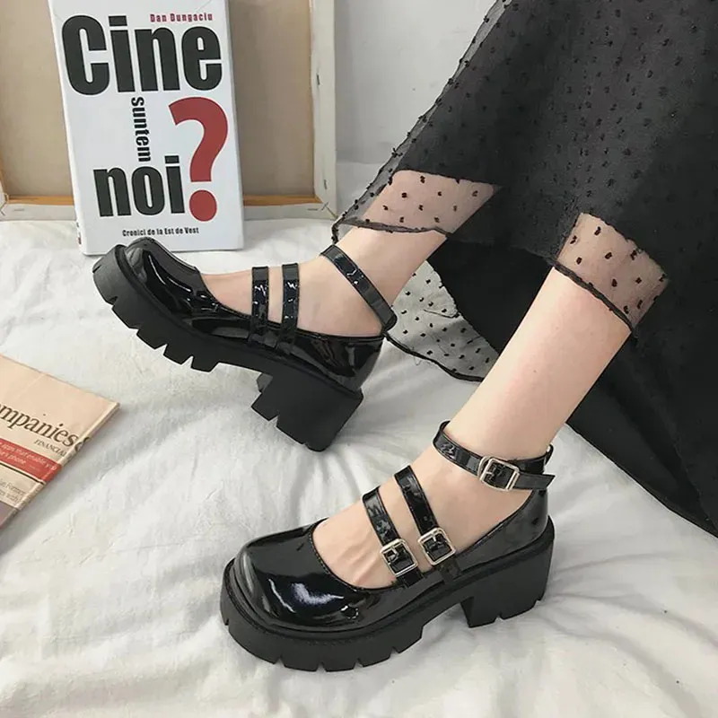 Dress Shoes Rimocy Spring Thick Heels Platform Mary Jane Sweet Lovely Ankle Strap Lolita Woman Patent Leather High Pumps 231006