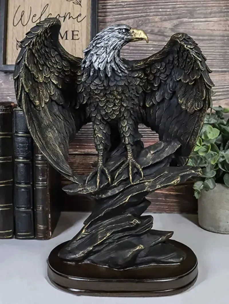 Objets décoratifs Figurines Bronze Résine Aigle À Collectionner Décoratif Aigle Statue Décor À La Maison Bureau Art Décor Ornement Anniversaire Cadeau De Vacances 231007