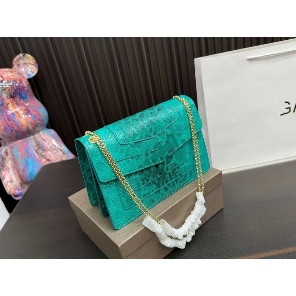 2023 Popüler Lüks Tasarımcı Akışı Lou Tassel Askı Çanta Kadın Deri Omuz Çantası Tassel Messenger Cüzdan Tasarımcı Crossbody Çanta Gece Elbise Çantası 104755