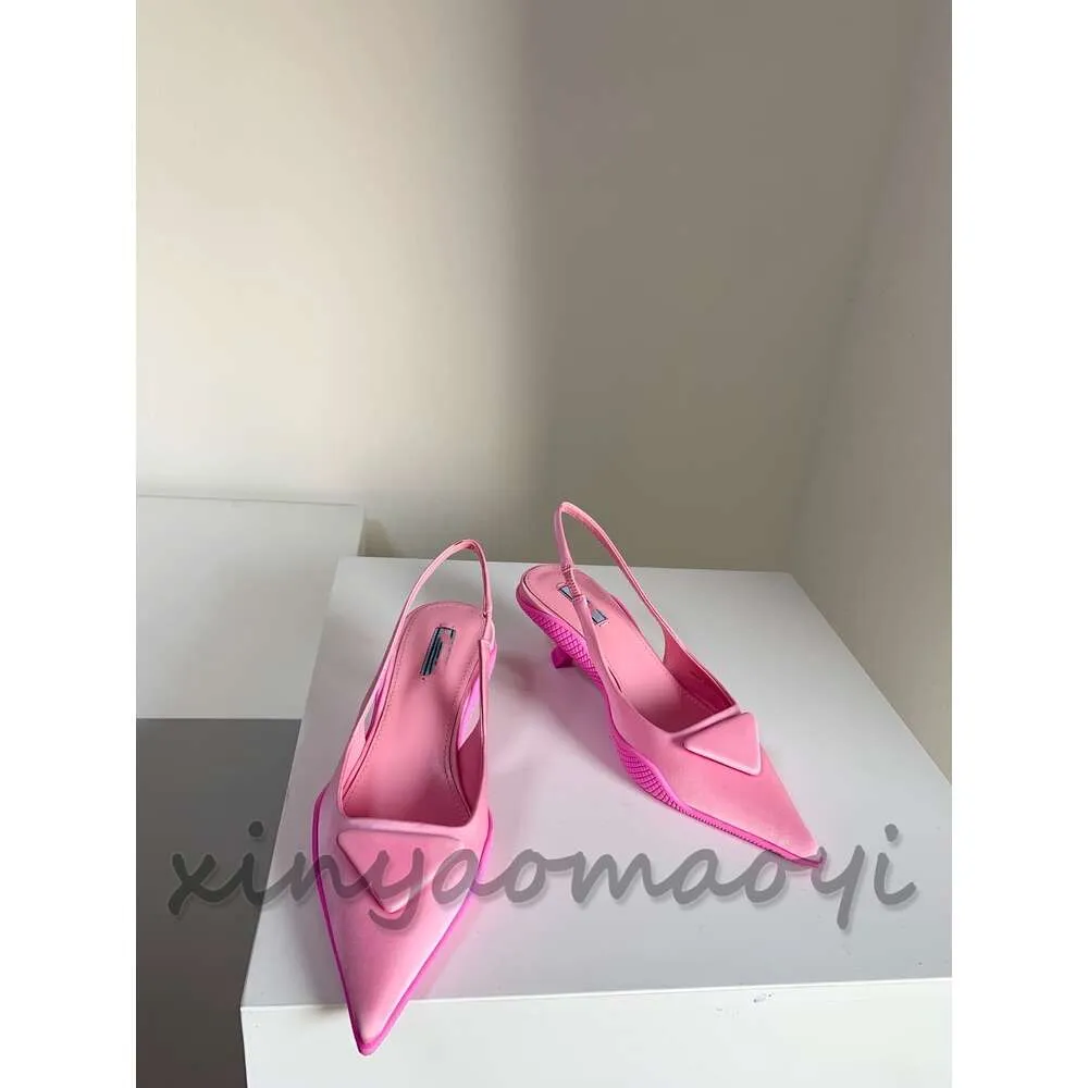 2023SS escarpins femmes chaussures rouge brillant bas bout pointu noir talons hauts chaussures talon fin PR chaussures de mariage Sexy