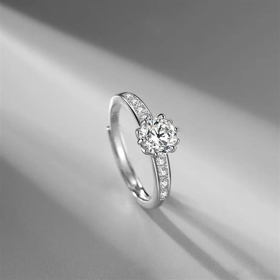 Koreansk version av mode mångsidig S925 Silver Platinum-Plated Imitation Moissan Shiny Flower Ring Micro-Set Multi-Diamonds2600