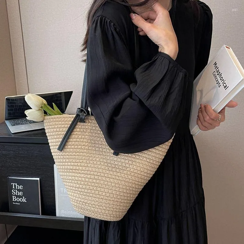 Borse da sera Borsa estiva da spiaggia di grande capacità per le donne 2023 Borsa a tracolla in paglia di Boemia Boho Designer femminile Borse in rattan intrecciato