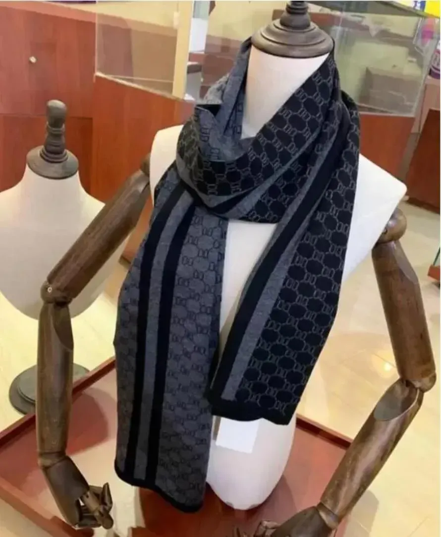 Bufanda de diseñador hombre bufanda de cachemira Hombres Mujeres bufandas de invierno damas Mantones Carta grande envuelve patrón de lana Pañuelos a cuadros de alta calidad Imprimir Pashminas 30 * 180 cm