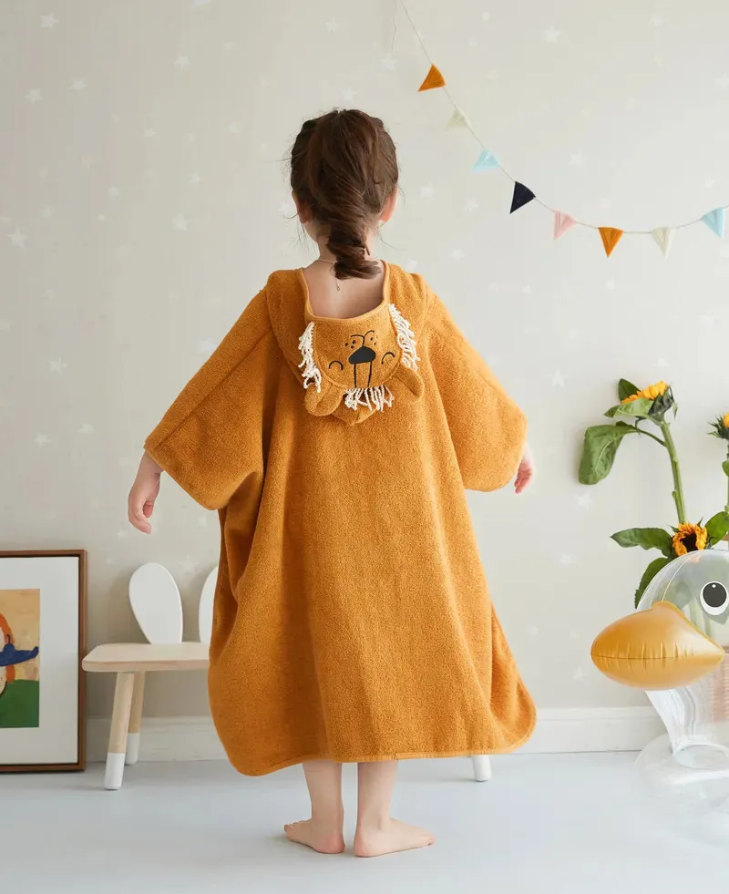 Towels Robes Cotton Baby Bathrobe for Boys Girls Kids Bath Towel Cartoon Infant Hoodied Cloak Soft Beach Towel Children's Bath Shower Robe 231007