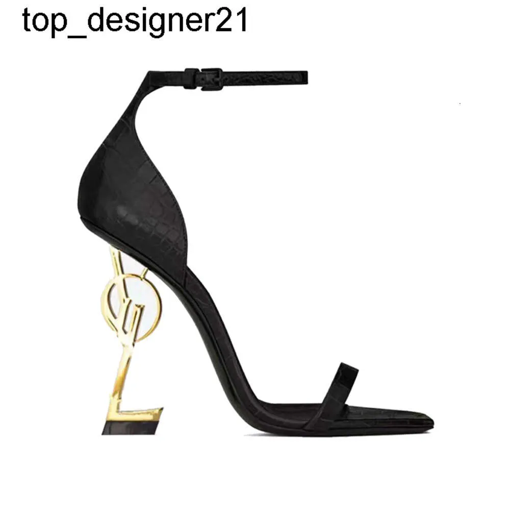 Nya 23SS Women Luxury Opyum Sandals Designer Stiletto klackar Patent läder guld svart nuedes röd dam modeparty bröllop kontor kvinnor höga klackar