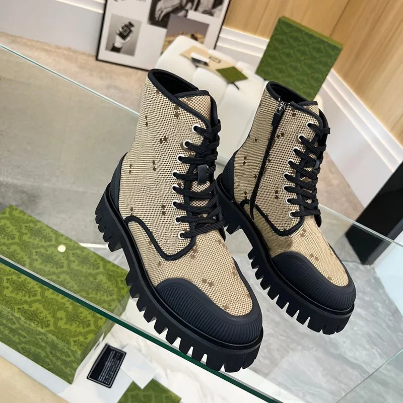 Flat bottom store booties
