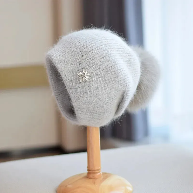 Beanieskull Caps Autumn and Winter Rabbit Fur Bear Hat Womens True Ball Sticked Fashion Split Ear Protection Wool 231006