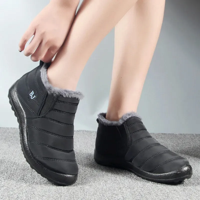 Botlar Kış su geçirmez ayak bileği botları kadınlar için sıcak peluş ayakkabılar yuvarlak ayak parmağı kalın-solun