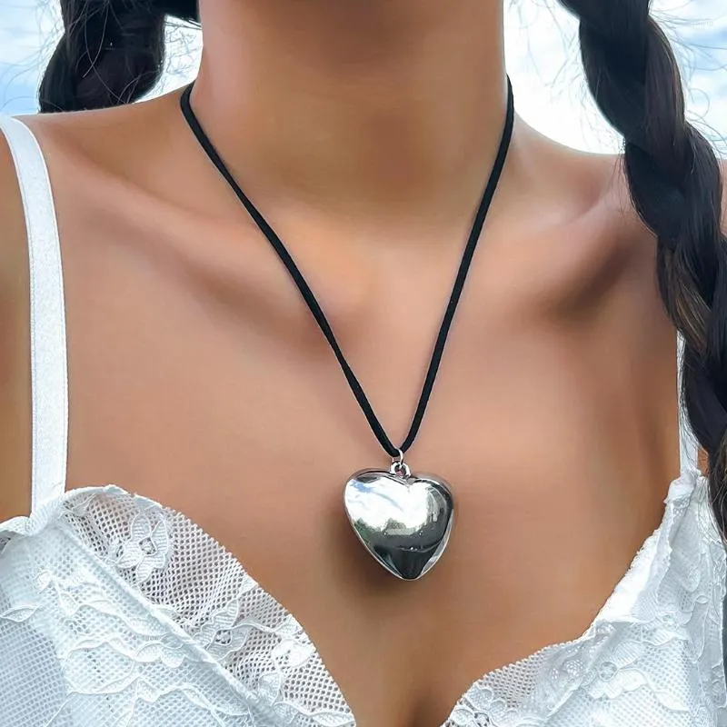 Ketten übertriebene große Liebes-Herz-Anhänger-Choker-Halskette für Frauen Goth Schwarz verstellbare Seilkette Schmuck Zubehör Steampunk Männer