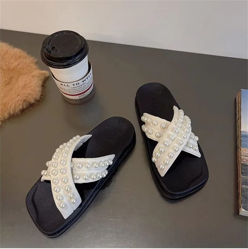 Pool Pillow Comfort Designer tofflor kardborrsandaler Lyxiga kalvskinnsglas Flat Mules Summer Beach Slipper med låda storlek 35-45