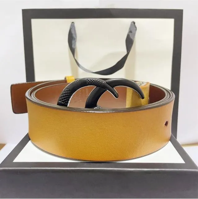 2023 Fashion Classic Men's Designer Yellow Cowhide Belt för kvinnor Herrens avslappnade brev Smooth Buckle Luxury Belt 20 Färgbredd 3,8 cm Box Set GG, G