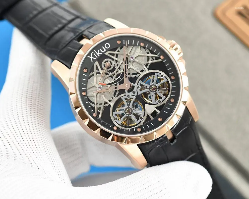 ساعات المعصم Xikuo 2023 Hollow Out Sports Sports Watch Watch Men's Men's Proof Leather Withwatch Mechanical Wristwatch