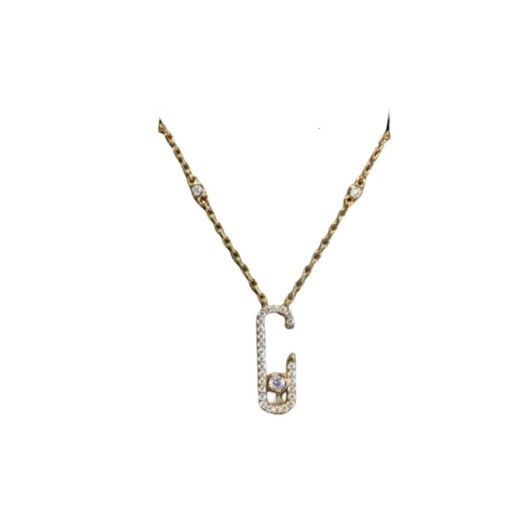Halsband Messis Designer Luxury Fashion Women V Golden Full Diamond Single Diamond Gliding Halsband med feminin stil högmode och liten designkänsla hänge