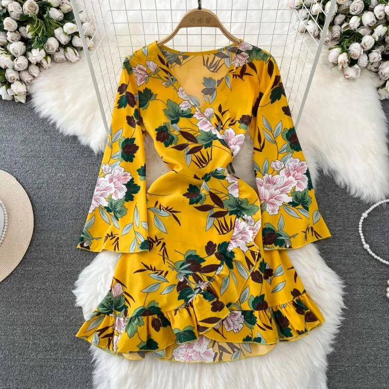 Casual Dresses Spring And Autumn Daily Flare Long Sleeve V-neck Yellow Dress Women Waist Slim Lace Up A-line Printed Lotus Leaf
