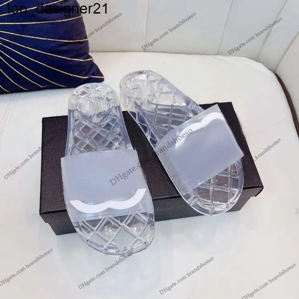 2023SS Transparent Diamond Sole Femmes Hommes Pantoufles Designer Sandal Clear Jelly Diapositives Summer Beach Chaussures Plate-forme Mules Femmes Mens Slider