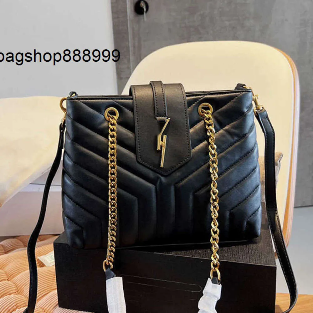 【EMIS】HEART QUILTED SHOULDER BAG-BLACK HEART QUILTED SHOULDER BAG-BLACK - EMIS