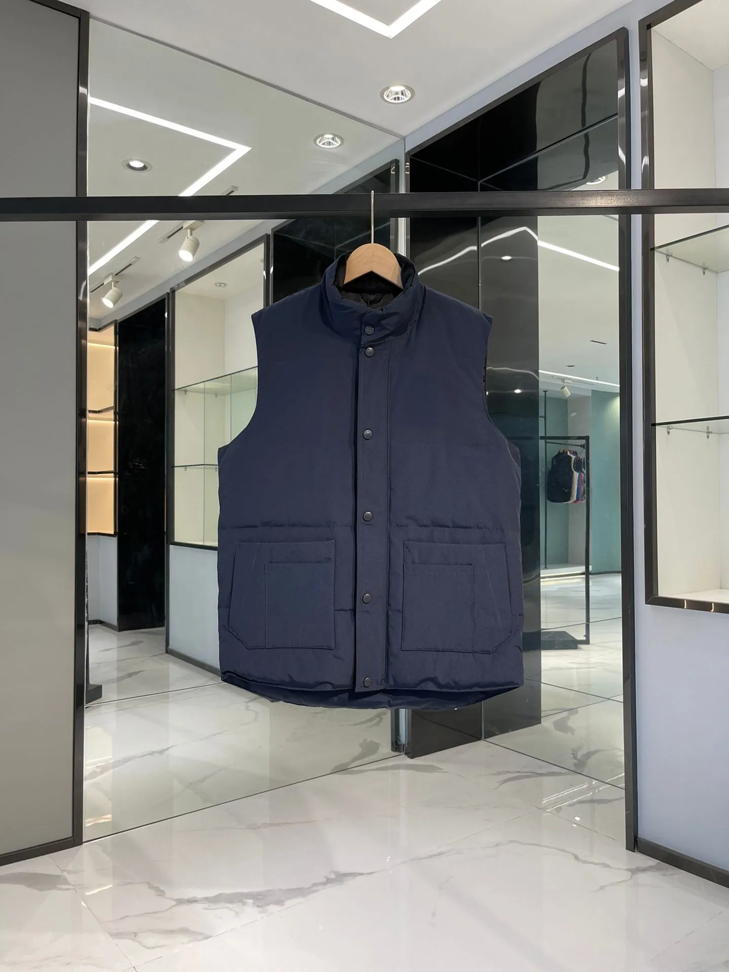 Men's designer vest jacket luxury down women's vest feather filling material jacket graphite gray black and white blue popular couple jacket size s-xxl